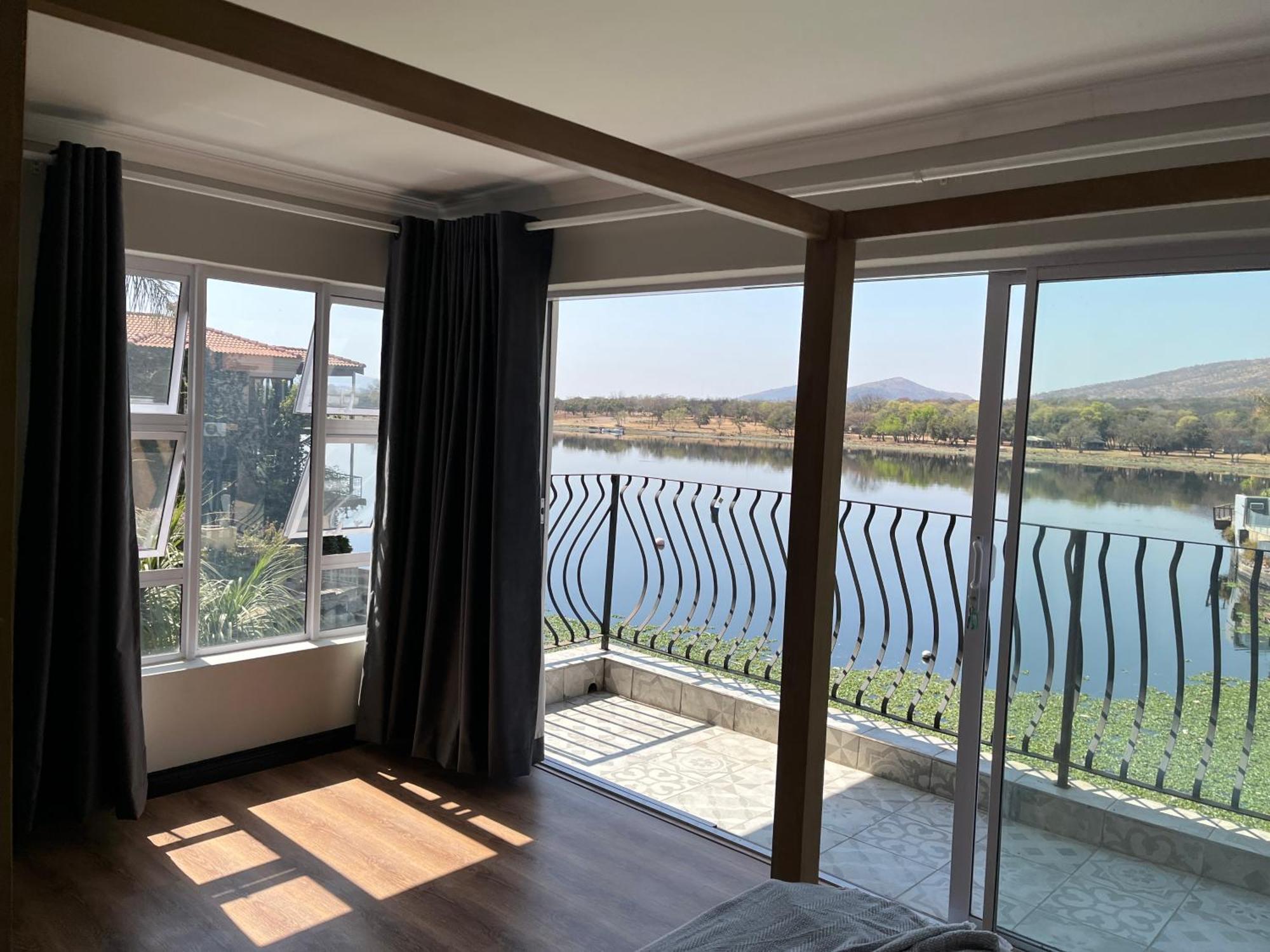 Twenty One Southwinds Villa Hartbeespoort Exterior photo